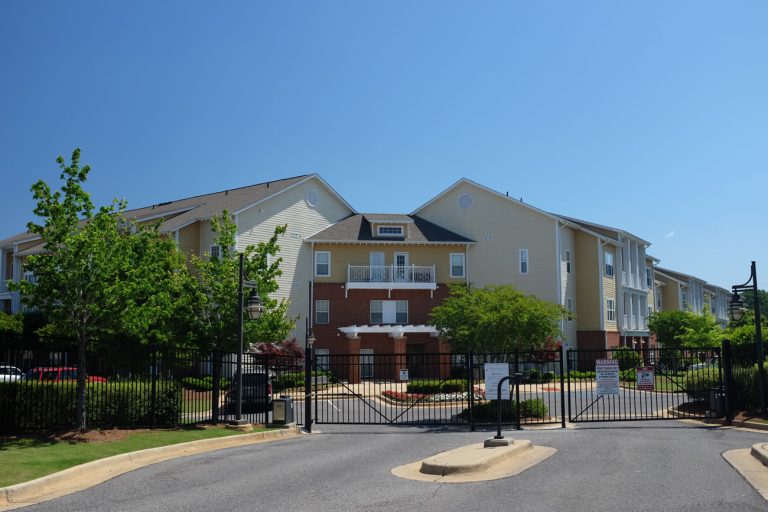 Darby Doors Capstone Quarters Condominiums Tuscaloosa Al Capstone Building Copr. 21